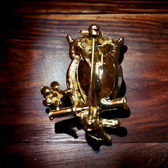 Owl Brooch - Picture 2 of 2
